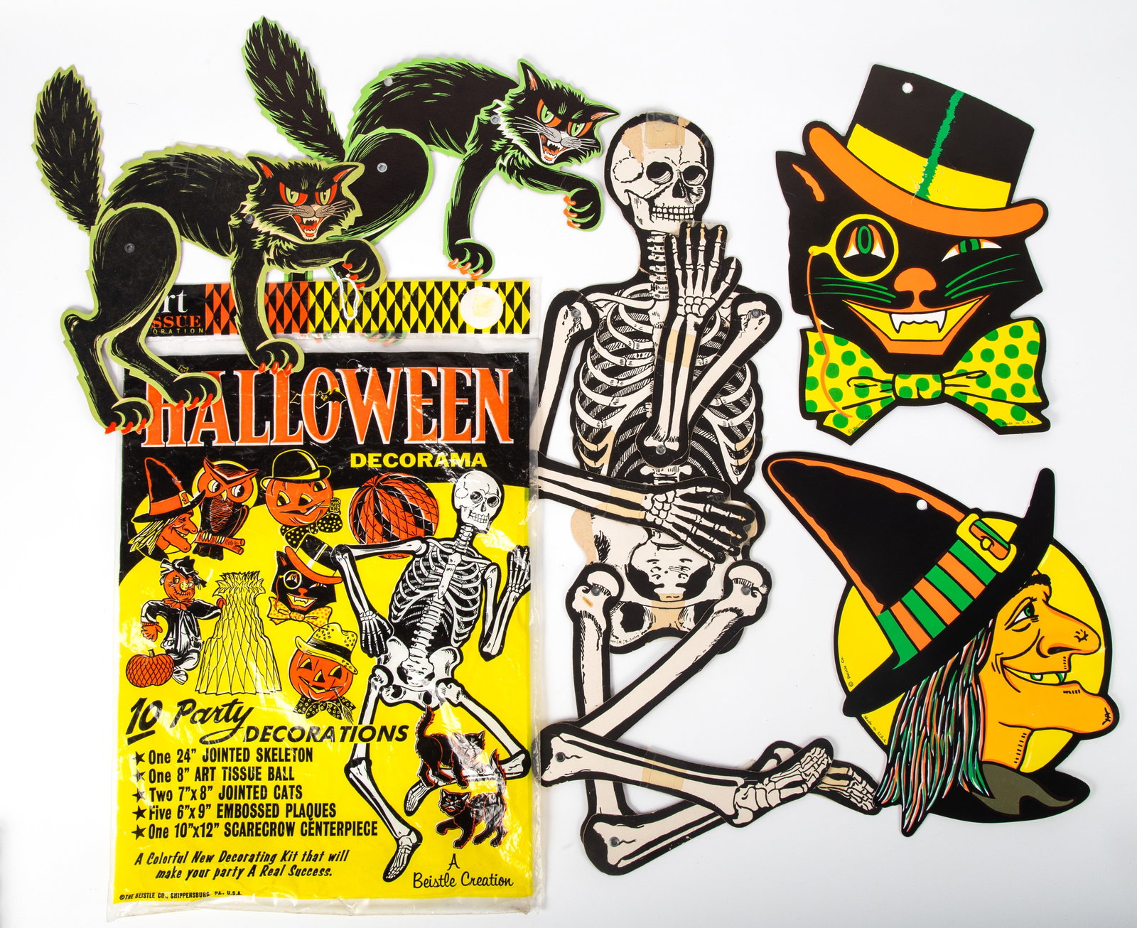 (34)PCS. BEISTLE HALLOWEEN DECORAMA PACK (1 of 4)