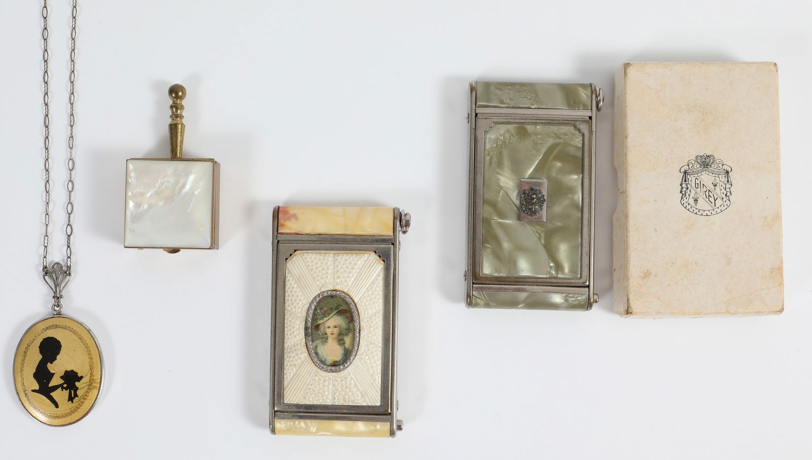 (4) VINTAGE COMPACTS (1 of 14)