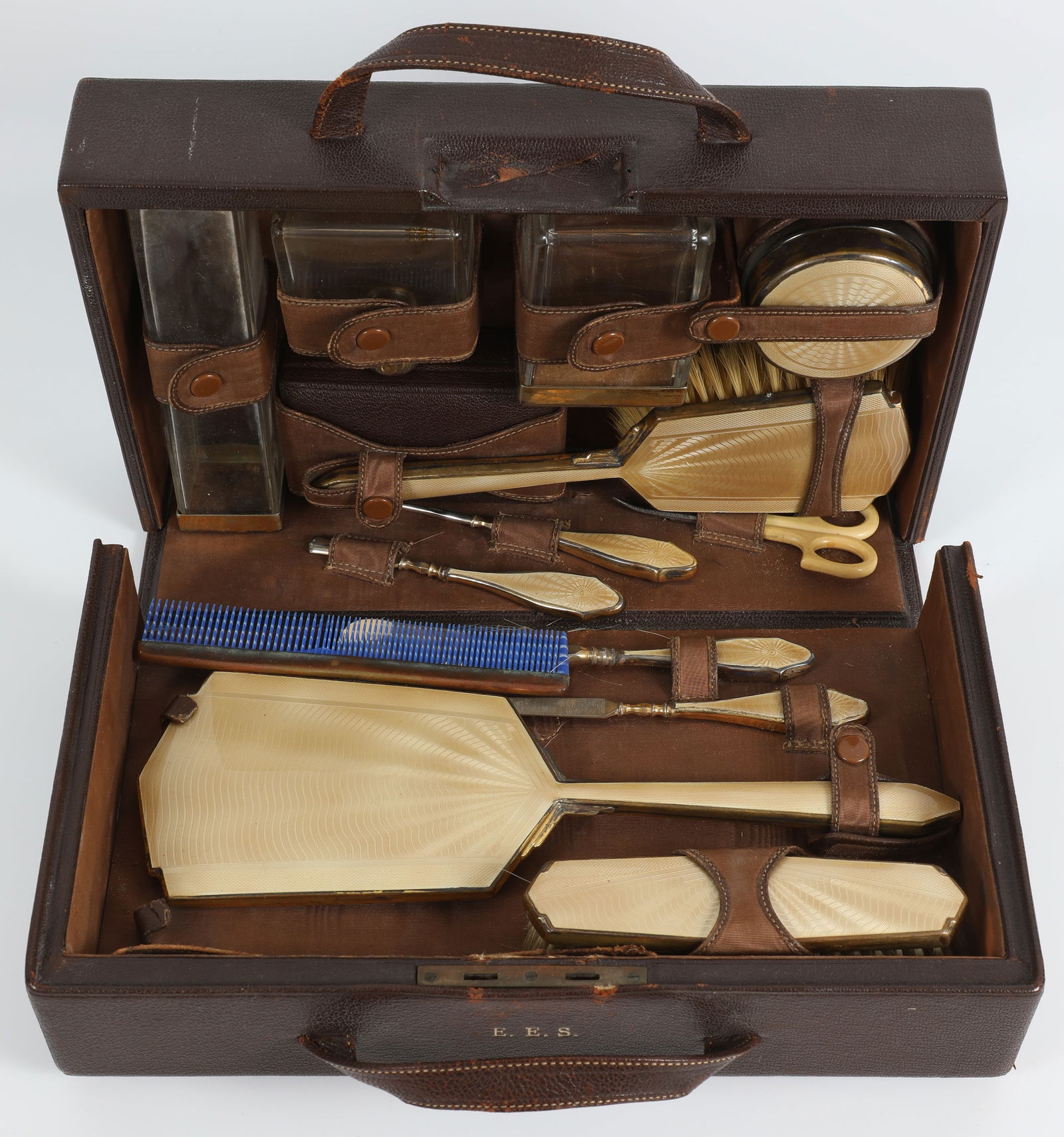 VINTAGE ENAMELED VANITY CASED SET (1 of 14)