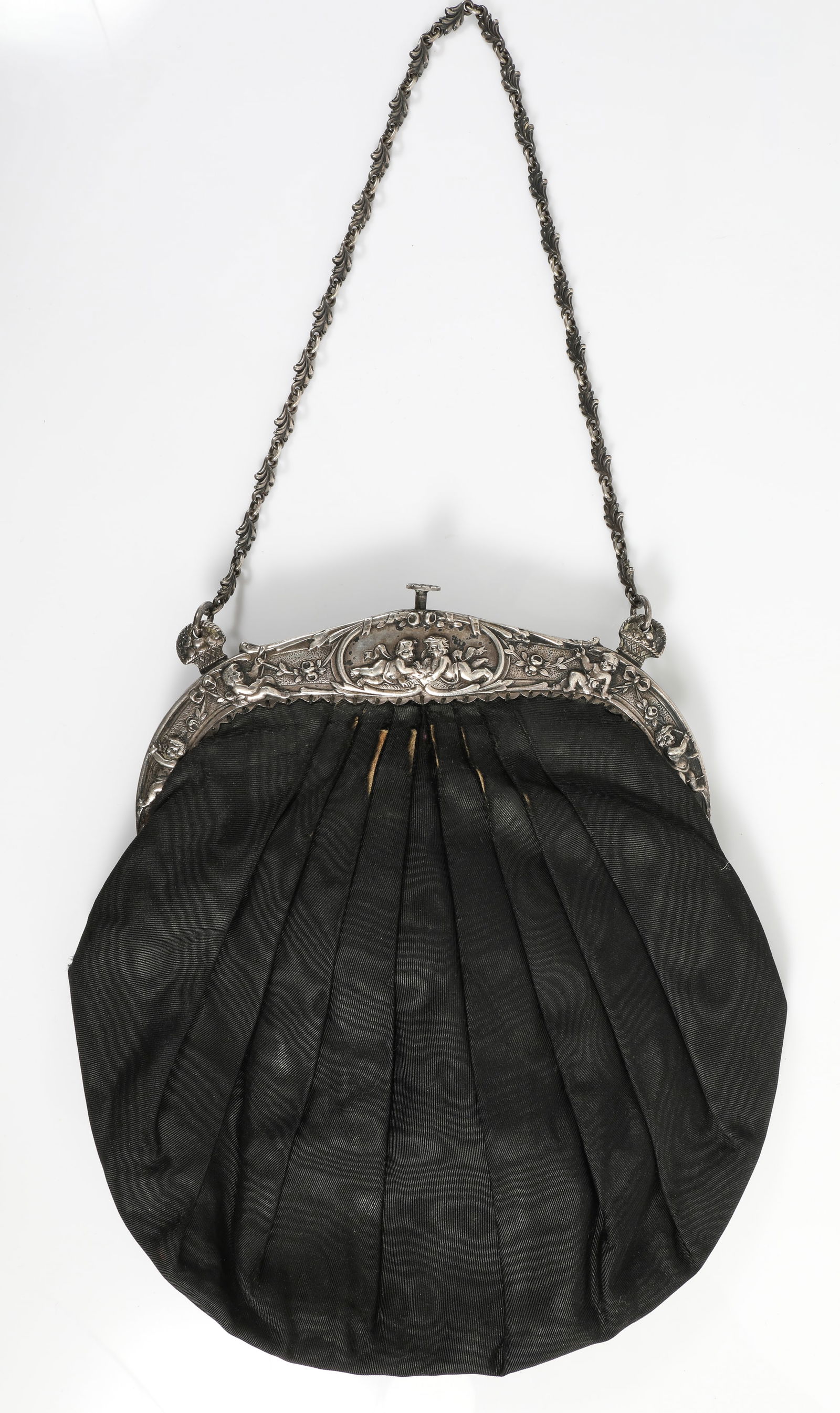 STERLING FRAME ANTIQUE HANDBAG with CHERUB MOTIF (1 of 8)