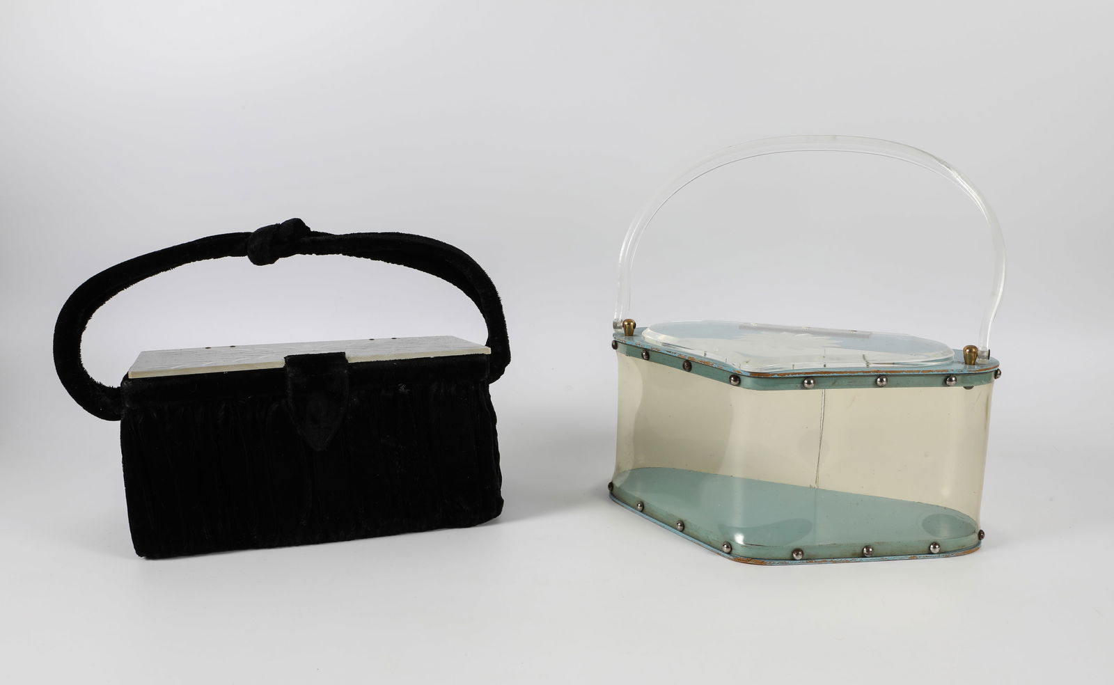 (2) VINTAGE PURSES (1 of 11)