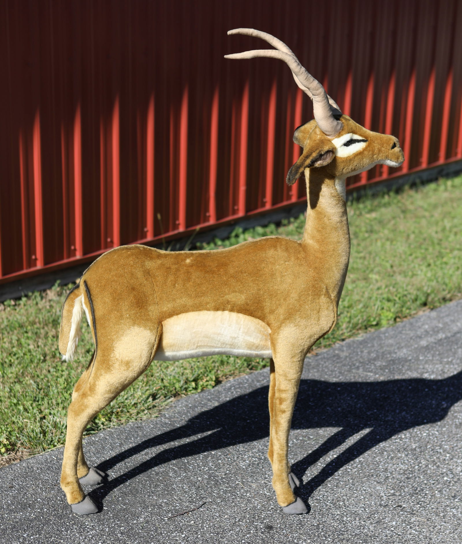 HANSA IMPALA PLUSH ANIMAL (1 of 8)