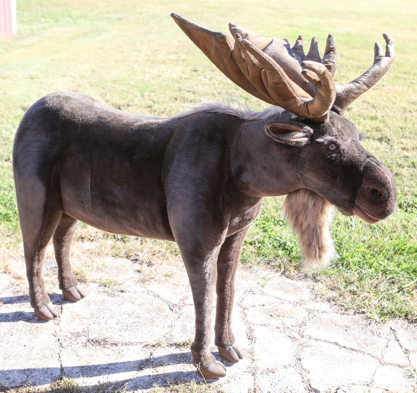 HANSA "LIFE SIZE" MOOSE PLUSH ANIMAL (1 of 8)