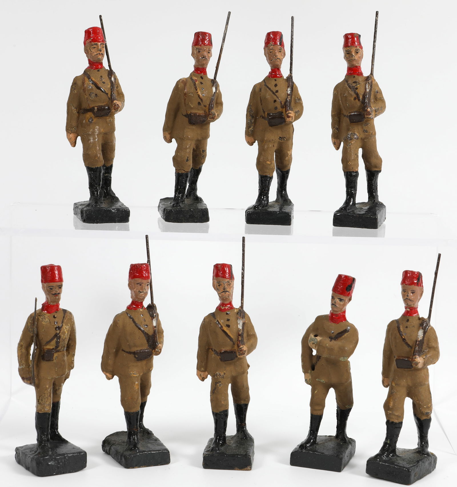 (9) LINEOL COMPOSITION SOLDIERS (1 of 8)