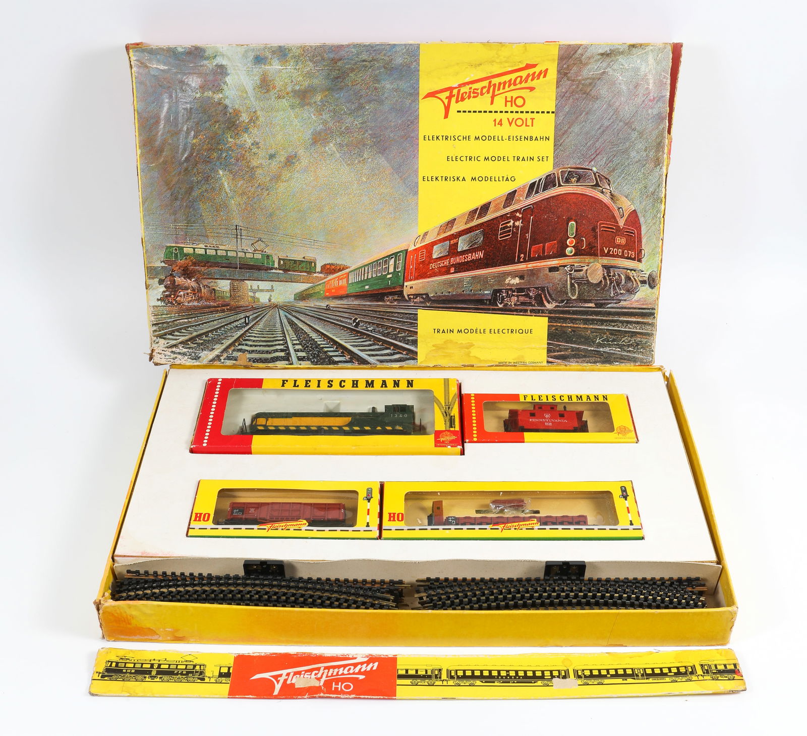 FLEISCHMANN HO ELECTRIC TRAIN with ORIGINAL BOX (1 of 6)