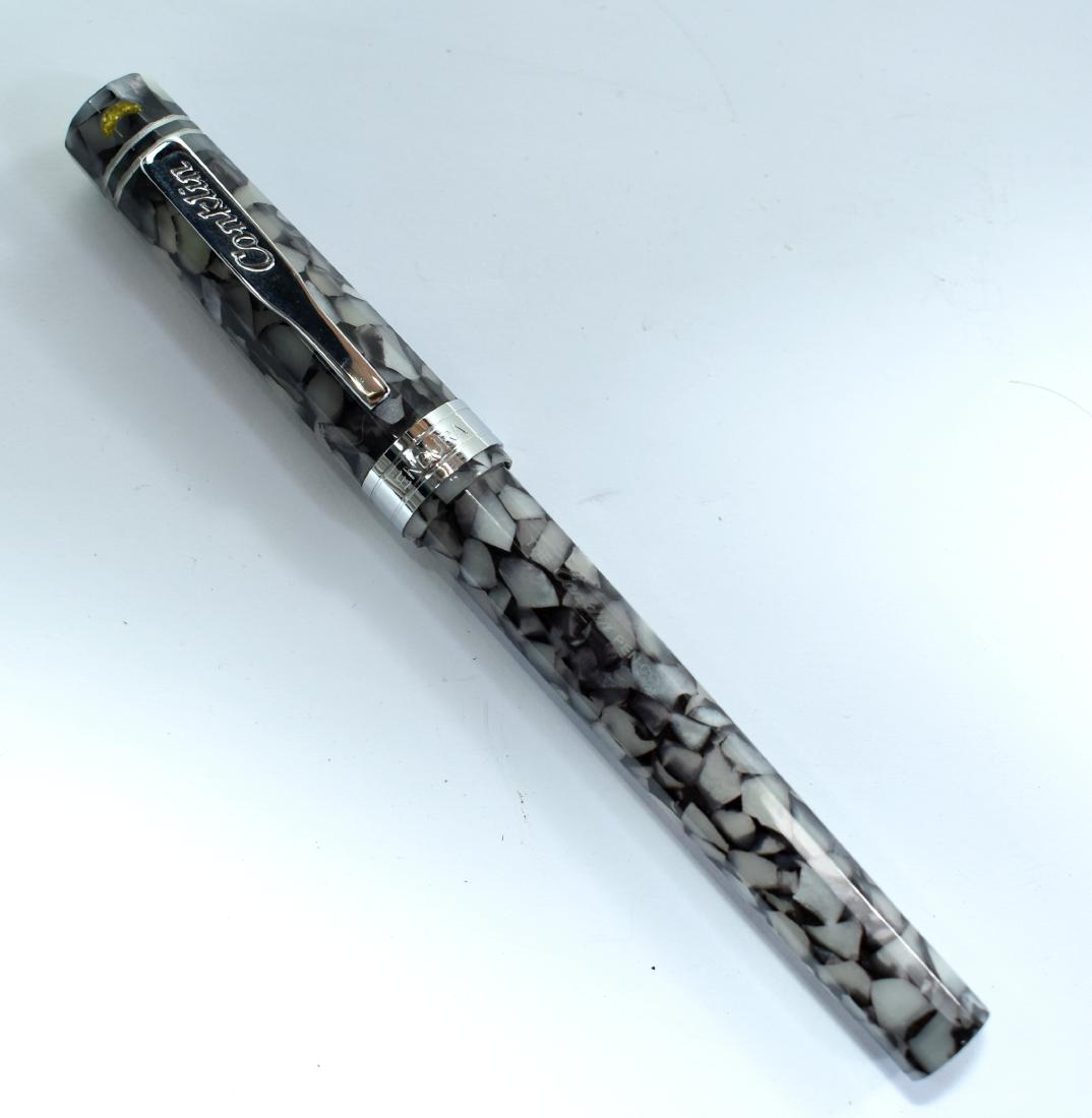 Conklin fountain pen from colored cellulite,: Conklin fountain pen from colored cellulite, black-and-white marbles, fine nail, Andorra model Conklin Endure.