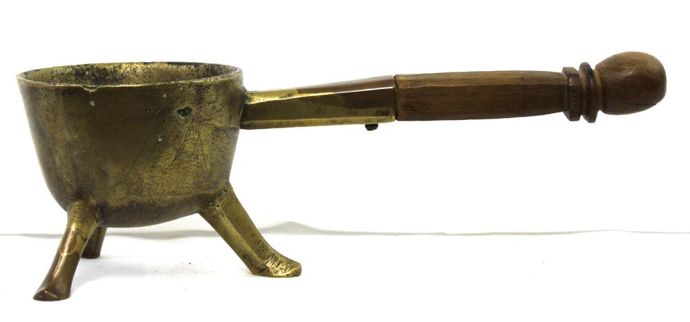 Antique Apothecary Bronze Gothic Renaissance Crucible: Antique Apothecary Bronze Gothic Renaissance Crucible Size: Height 3 3/8 in. 11 in. long If you would like to receive more detailed photos, please let us know. We do not accept credit card charges of