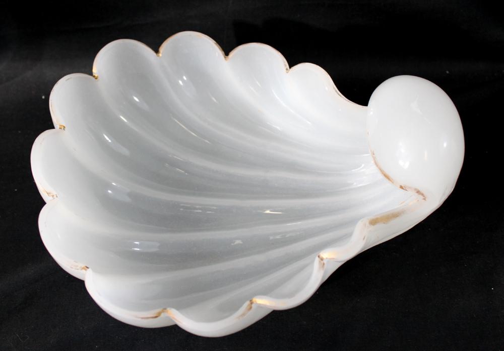 ANTIQUE 19 CENTURY OPALINE GLASS SHELL SHAPED DISH: ANTIQUE 19 CENTURY OPALINE GLASS SHELL SHAPED DISH Antique Opaline Glass Scallop Shell Shaped Dish. Condition: very good no chip or crack. Size: 11 x 9 1/4 in. W. and 4 1/2 in. H. If you would like to