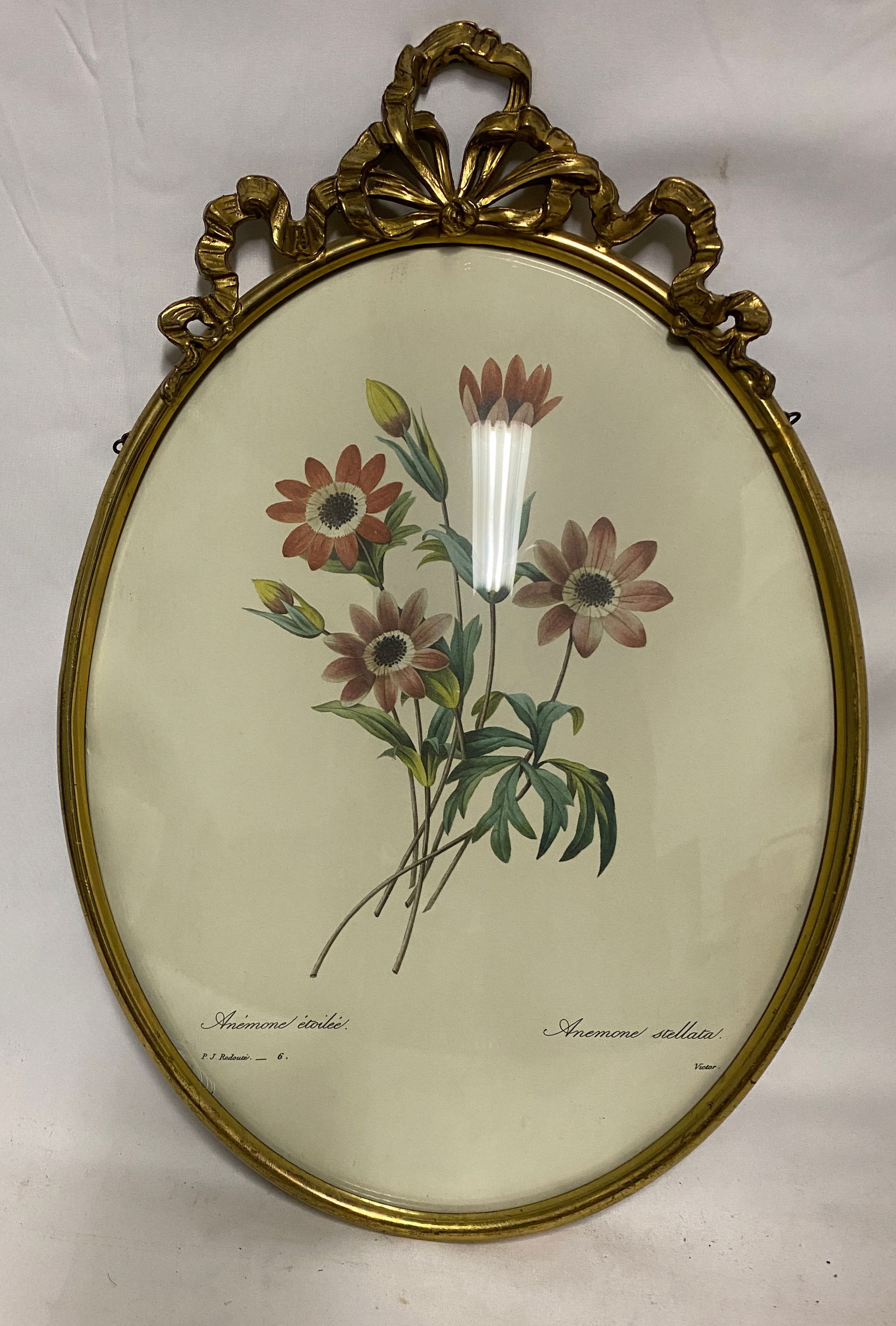 Old Large Brass Picture Frame: Old Large Brass Picture Frame Old print cover with glass. Overall size: 16 1/2 x 11 in. If you would like to receive more detailed photos, please let us know. We do not accept credit card charges of o
