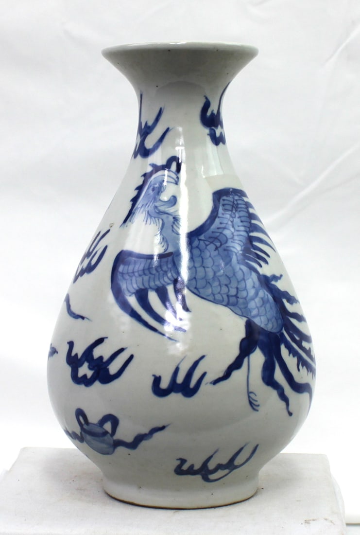 Old Chinese Porcelain Blue and White Vase with Dragon (1 of 5)