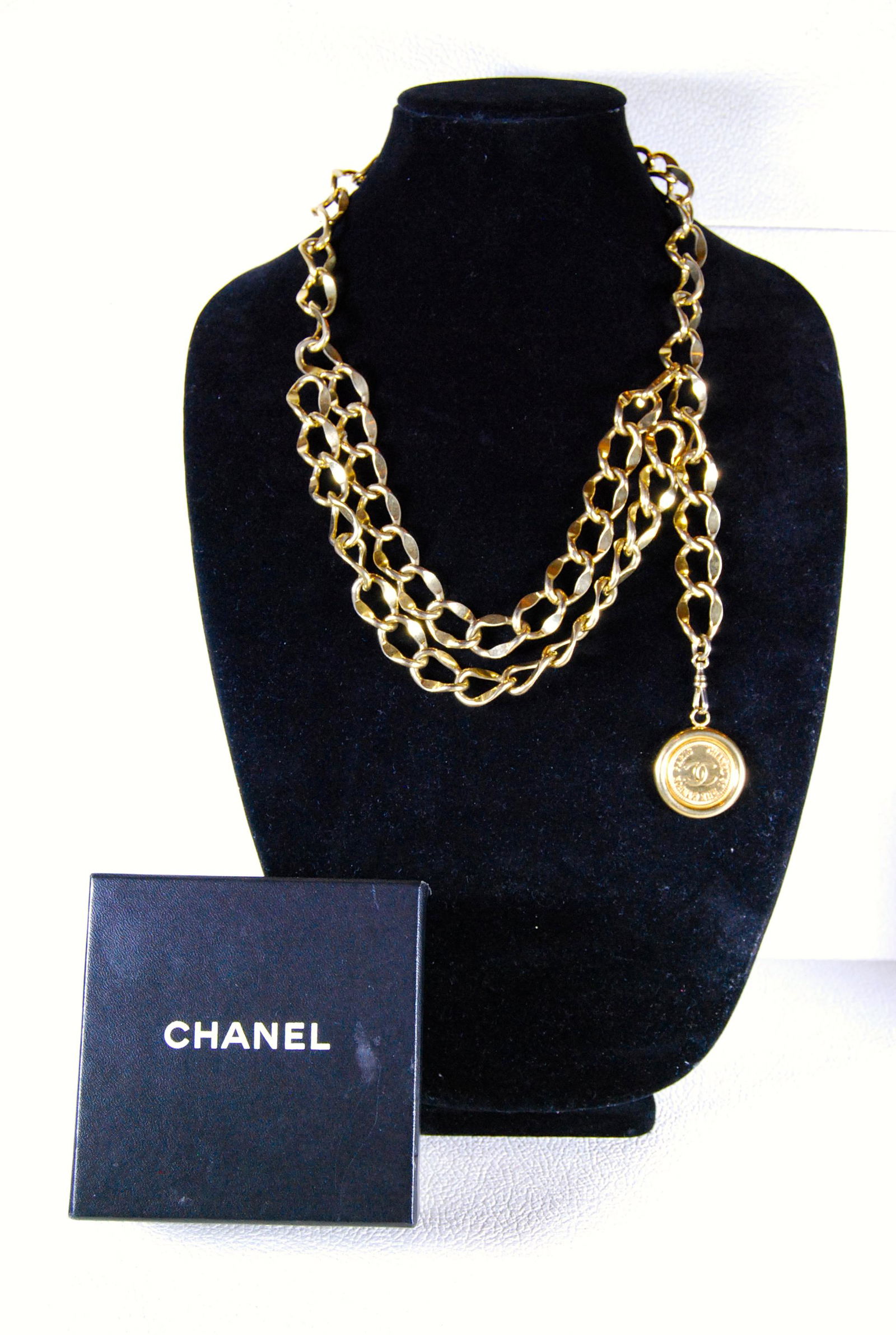Authentic Vintage Chanel Belt or Necklace (1 of 2)
