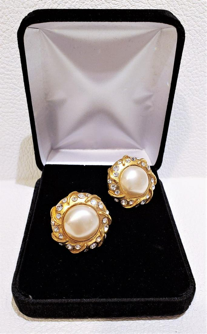 Authentic 1970's Chanel Clip Earrings (1 of 8)