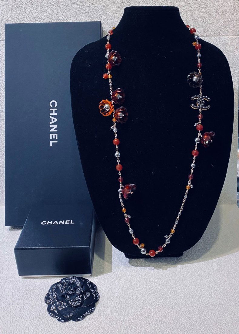 Authentic Chanel Runway Necklace #2 (1 of 7)