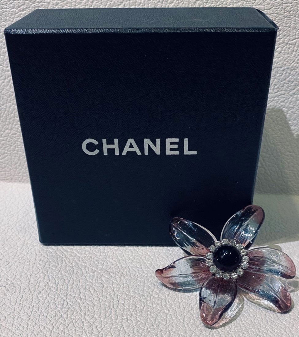 Authentic Runway Chanel Decorative Floral Pendant/Pin (1 of 5)