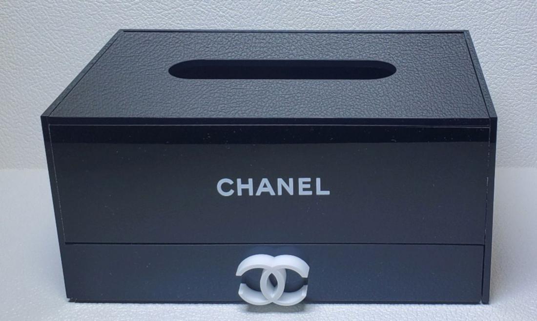 Chanel napkin Holder w/ Organizer (1 of 5)