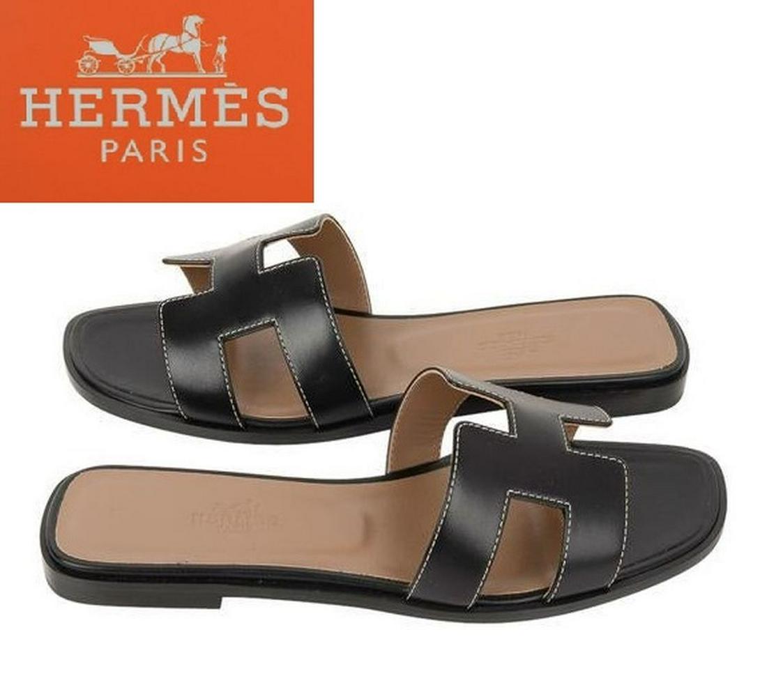 Authentic Brand New Hermes Black Flats Oran sandles (1 of 9)