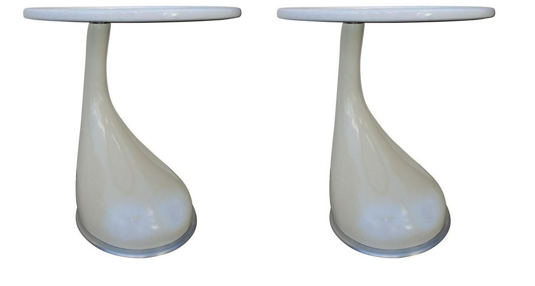 French Roche Bobois Contemporary Lacquered Glass Top: Roche Bobois side tables in stunning form. Rounded glass top and large stem base provide a stunning look.H 23 in. x Dm 18.5 in.