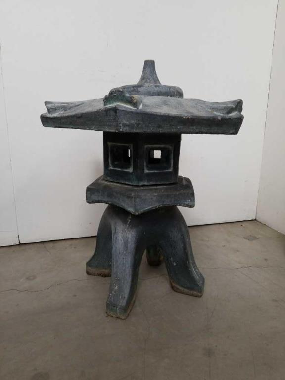Pagoda garden decoration made out of cement 4 (1 of 3)