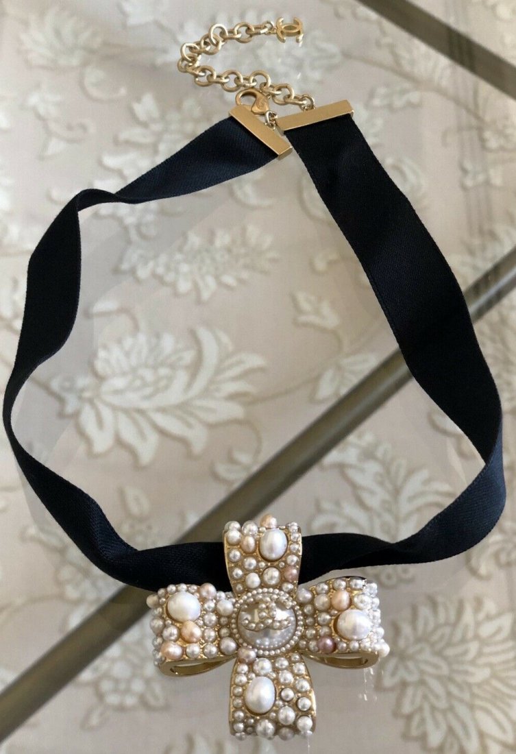 Chanel Pearl Cross Necklace (1 of 5)