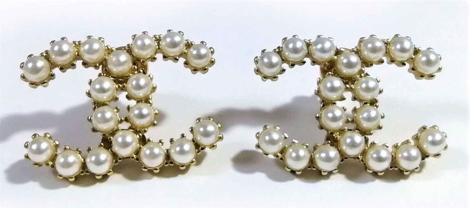 Auth Chanel earrings classic CC golden pear (1 of 4)