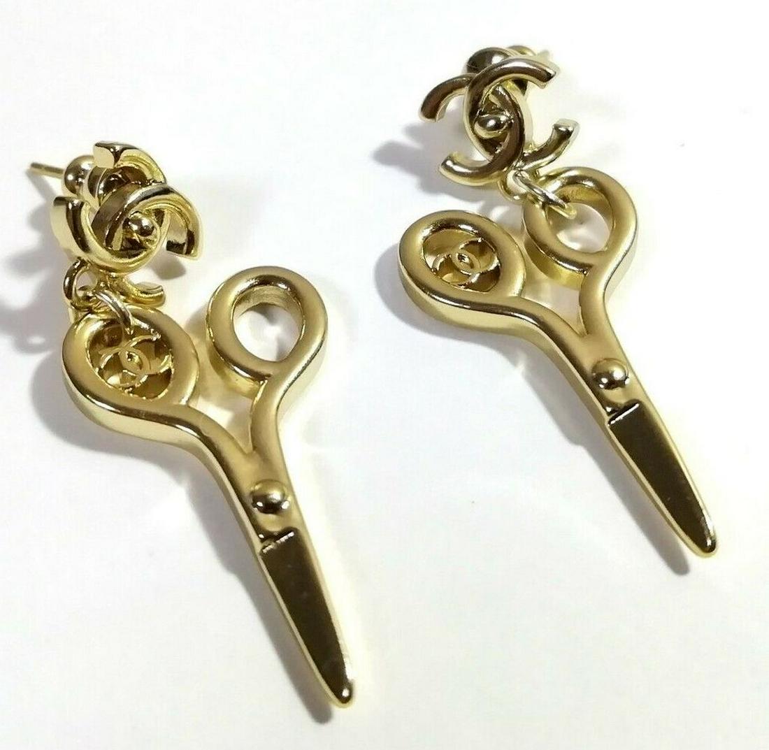 Auth Chanel earrings classic CC golden scissors (1 of 5)