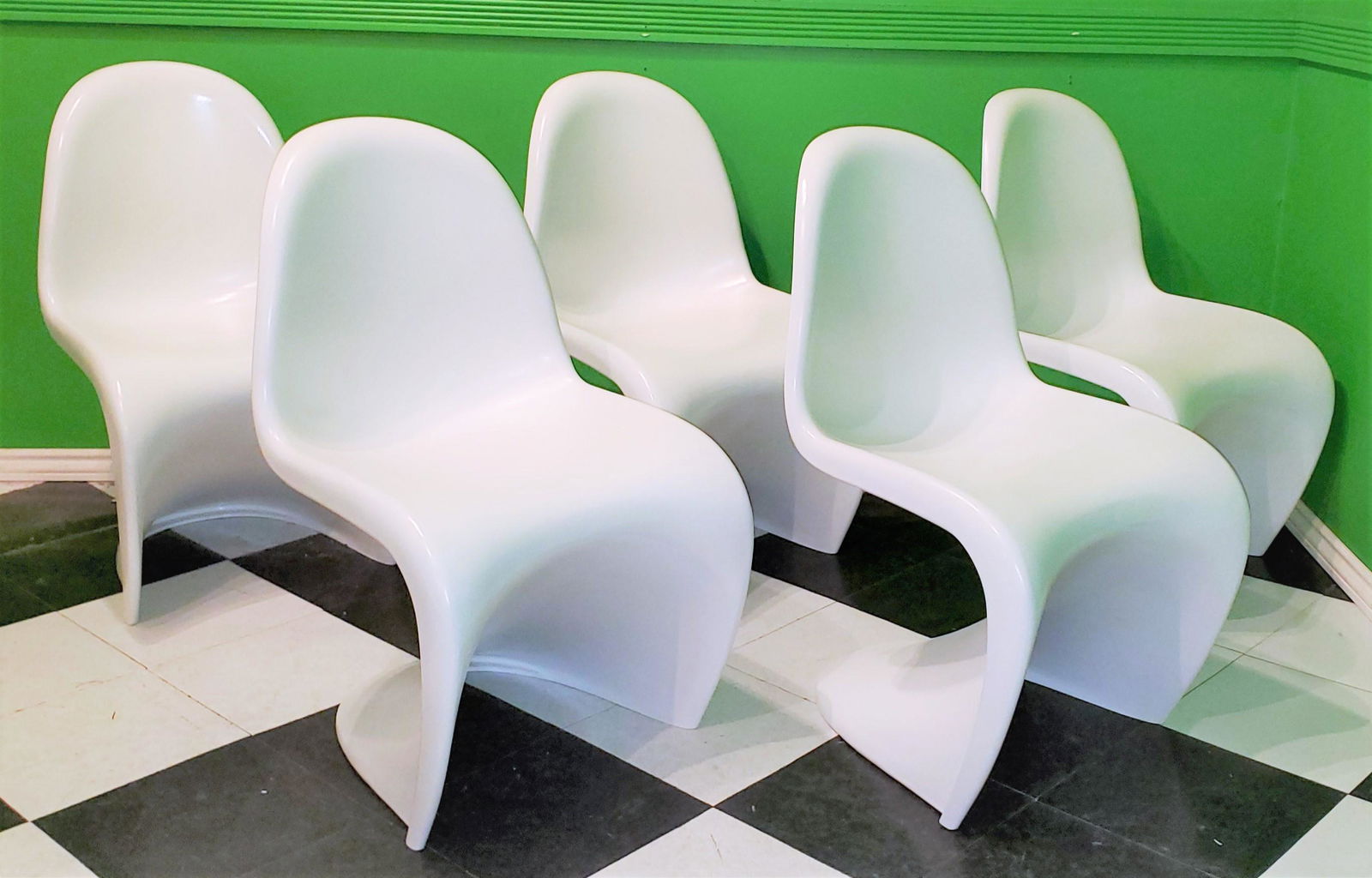 Set of 5  Mid century fiber Glass Panton style Chars (1 of 9)