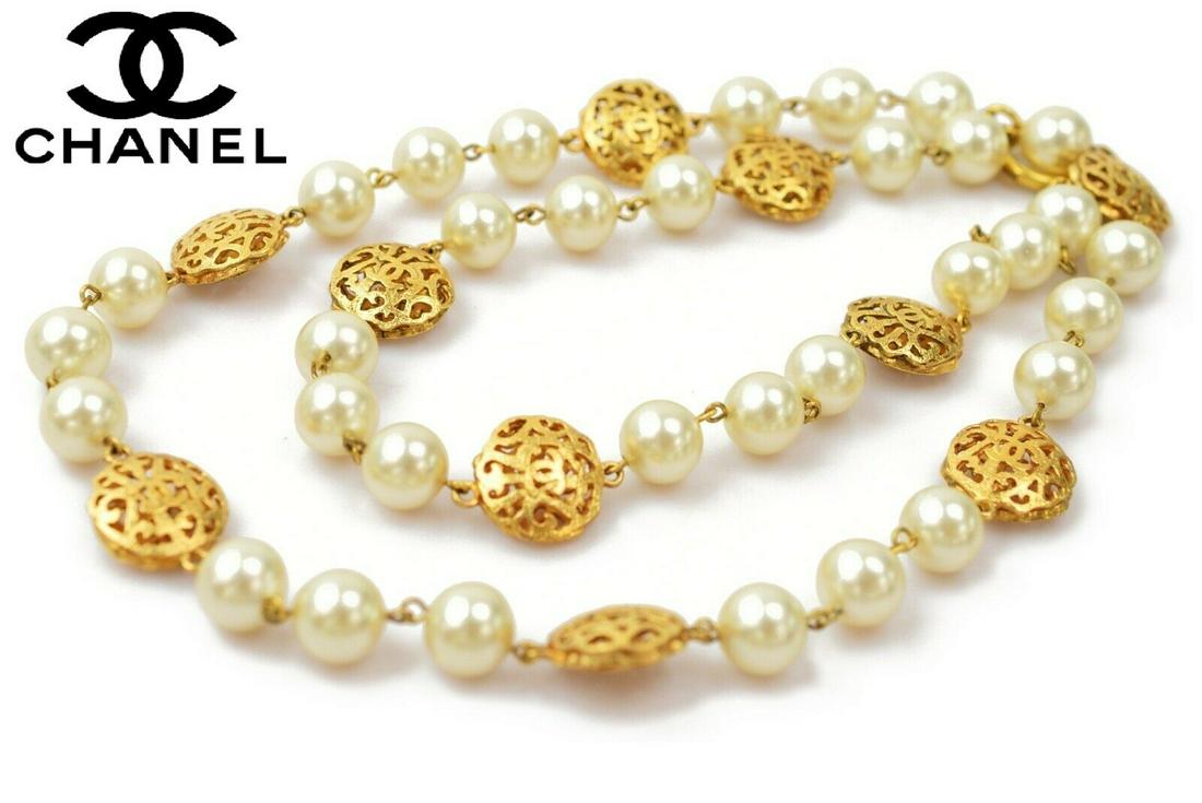 Rare Authentic Chanel 80s Runway Necklace (1 of 8)