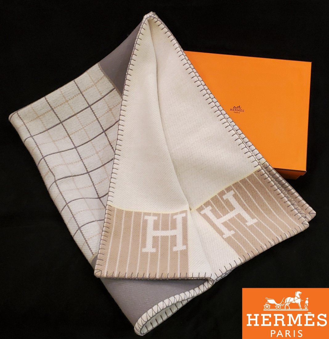 Hermes Double sided Wool and Cashmere Blanket (1 of 8)