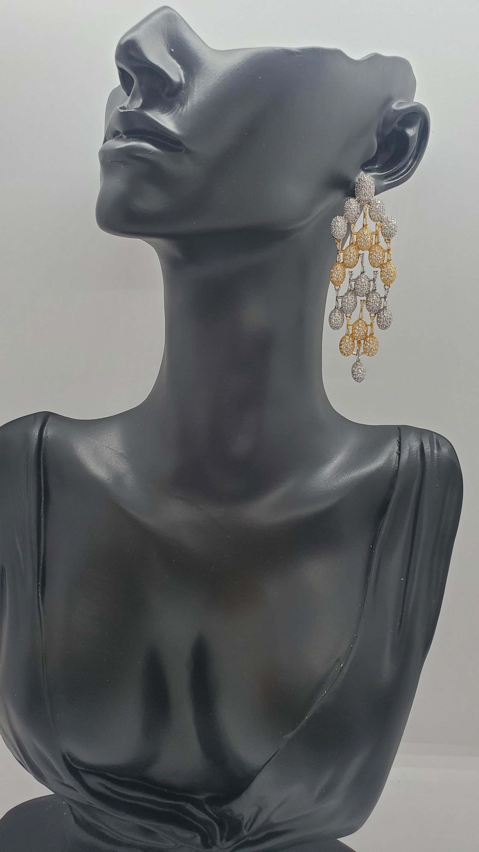 Italina Large Hand Made Sworolski Crystal Drop Down (1 of 7)