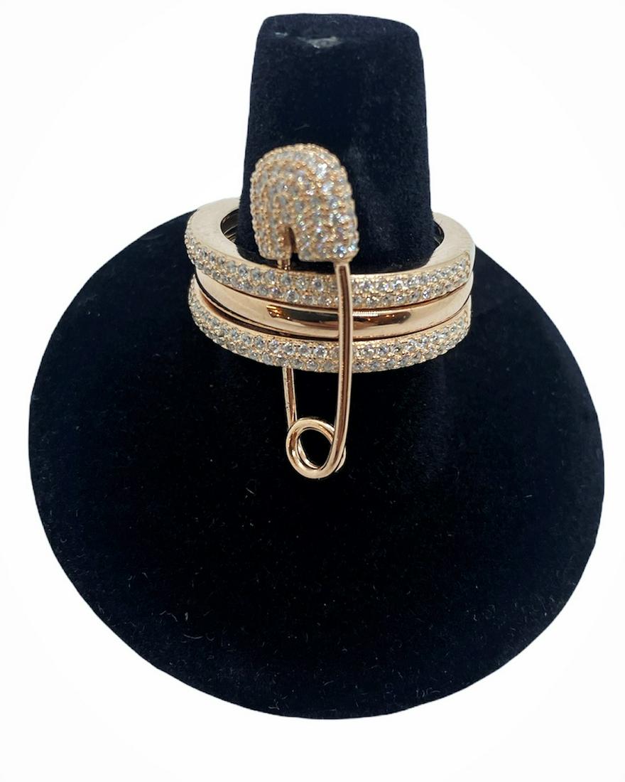 4in1 Multi-Funtion Italian Hand Made Rings With Pin: 4 in 1 Multi-Funtion Italian Hand Made Rings With Pin. This item may be used as a singlering or the pin may be removed and used as separate rings. This is a 24k gold plate oer sterling silver with swo