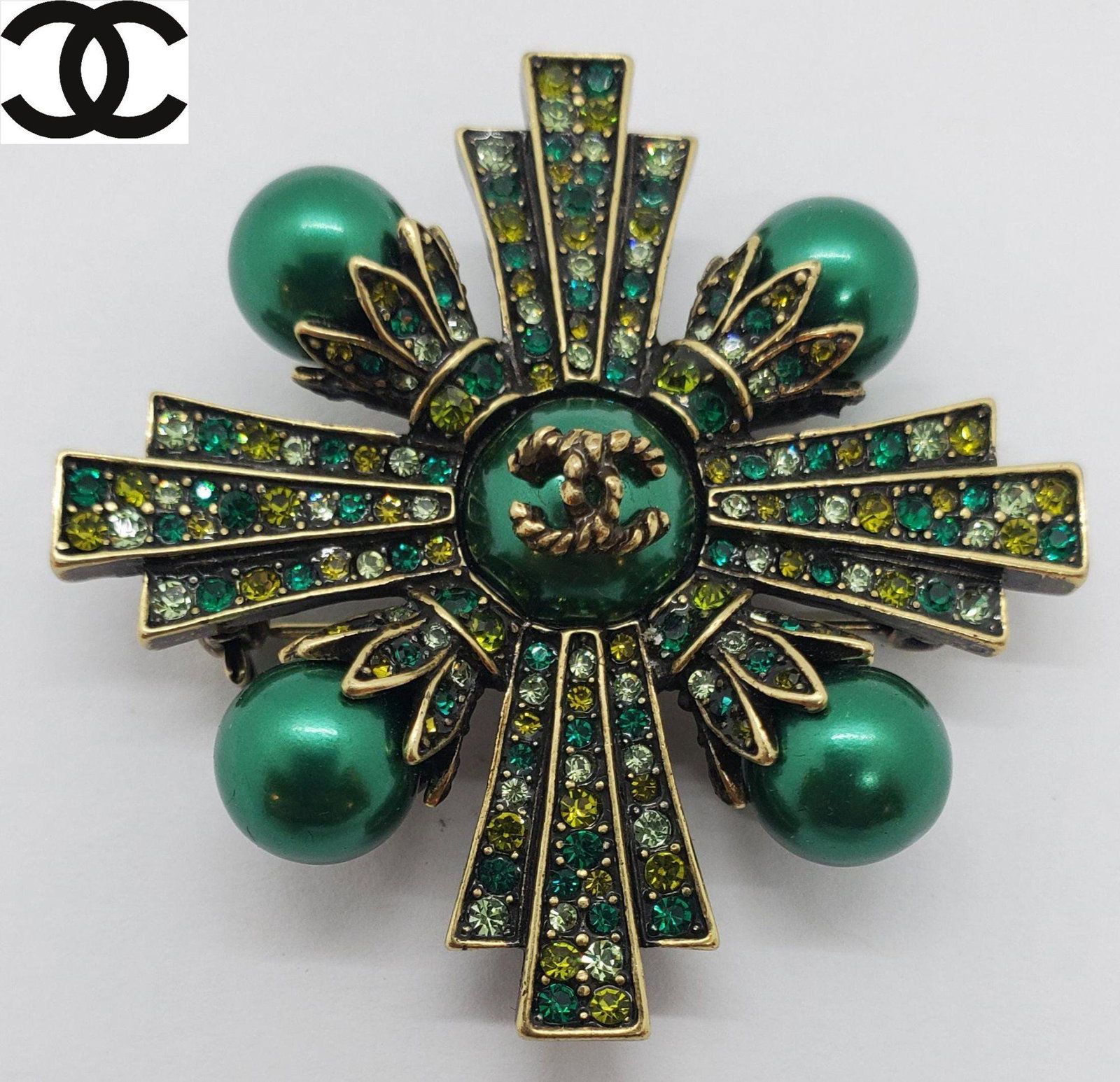 Chanel Vintage Gripox Multicolor Pendant/Pin: Chanel Vintage Gripox Multicolor Pendant/Pin