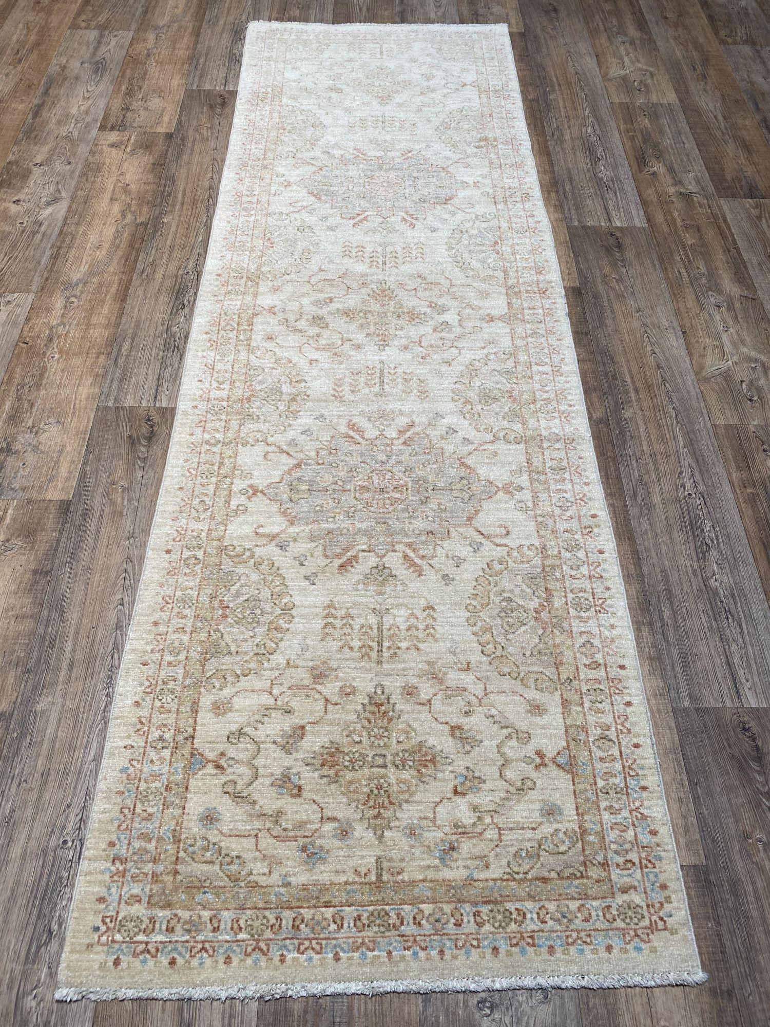 VINTAGE TABRIZ RUNNER Rug- 2ft8in X 8ft5in (1 of 4)