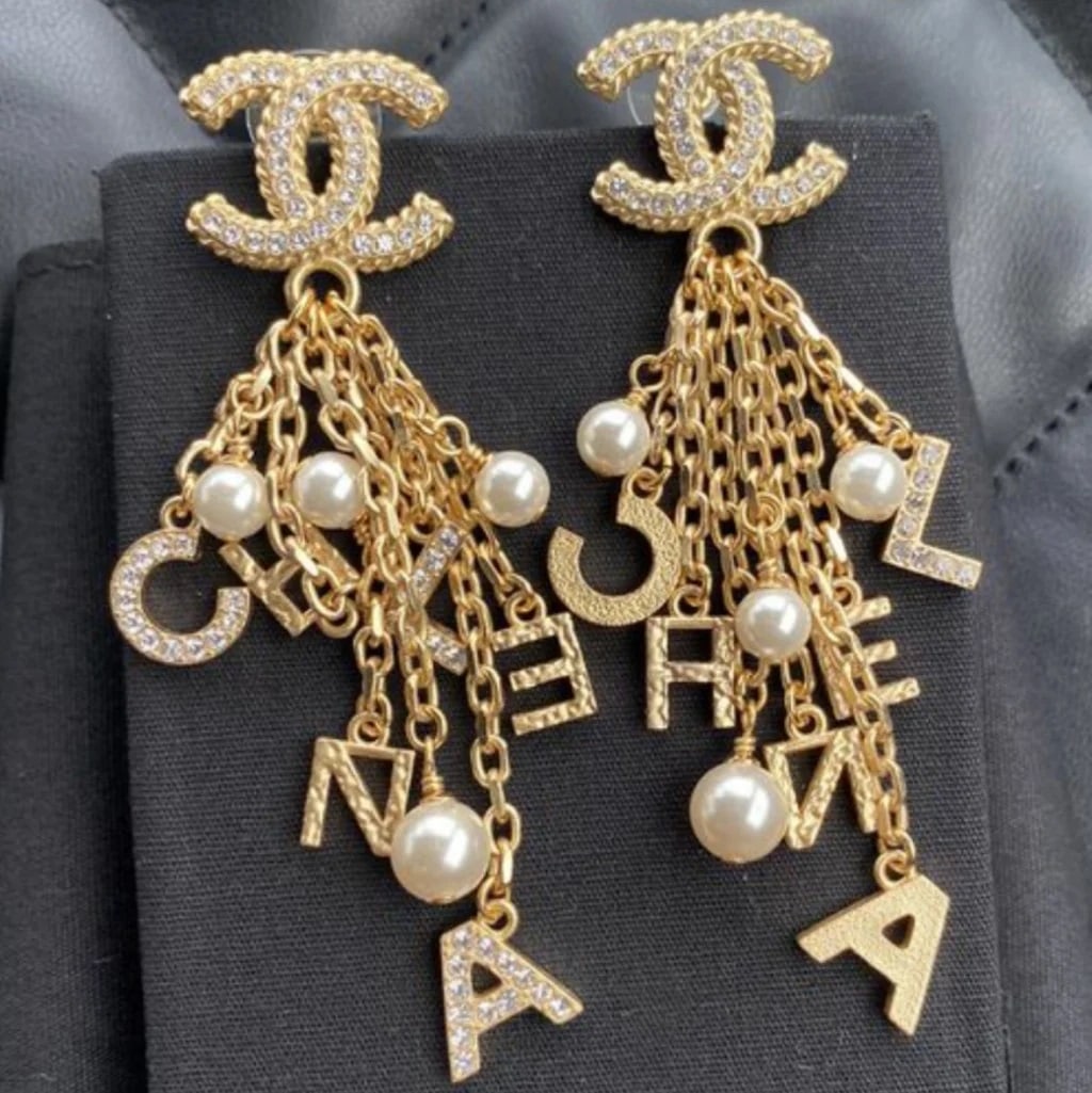 Authentic Chanel Alphabet Chain Pearl Earrings Jumbo (1 of 5)