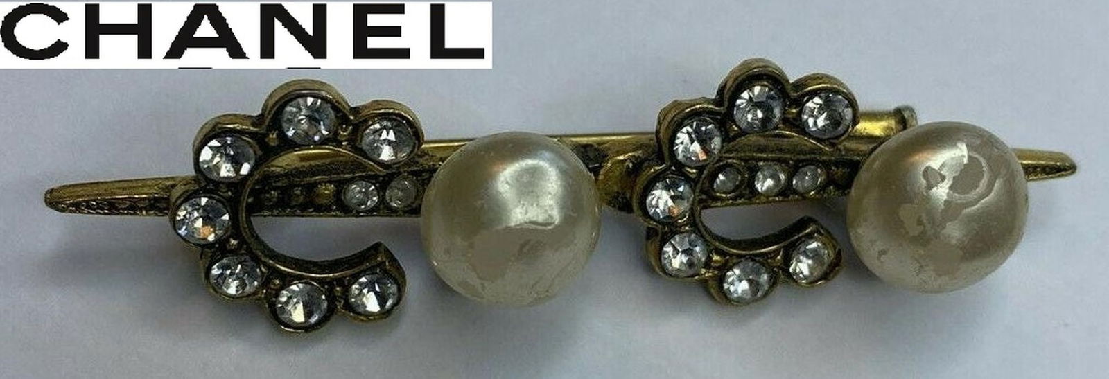 Vintage Stamped 1984 Chanel Womens Brooch Pearl Pin (1 of 7)
