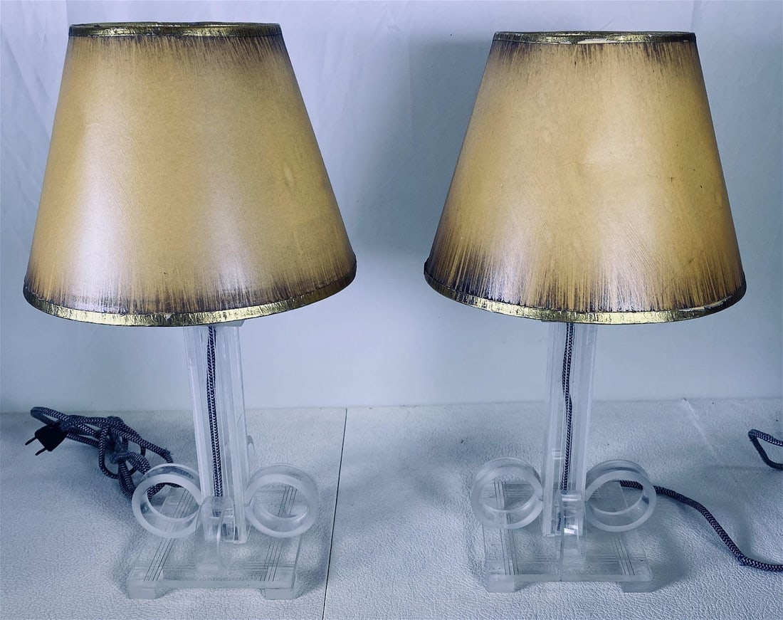 Mid Century Modern Lucite Table Lamps (1 of 5)