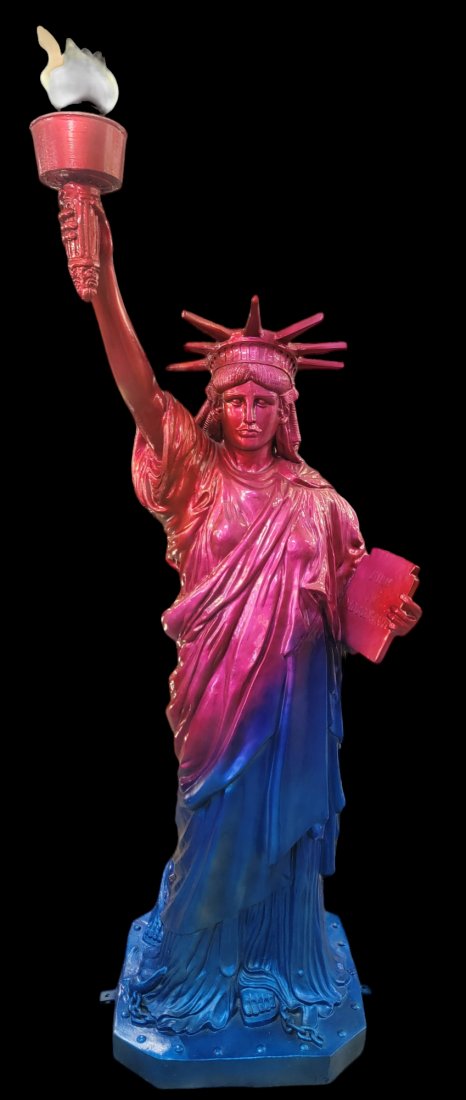 Pop Art Fiber Glass Statue Of Liberty Floor Lamp: Pop Art Fiber Glass Statue Of Liberty Floor Lamp. Painted red , magenta and blue paints. The Artist brough the blue and red opposites to blend in the middle. The tablet hand says "July IV, MDCCLXXVI" 
