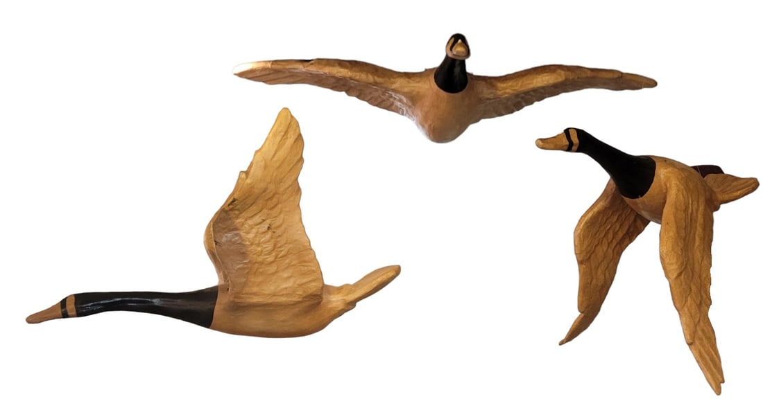 Set of Three Sculpted Paper Mache Hanging Swans (1 of 9)