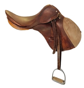 Vintage English Leather Sattle