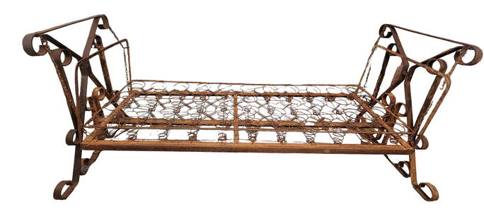 Early 19thc Rare American Iron Swing Day Bed: Early 19thc Rare American Iron Swing Day Bed. Measures approx - 84w x 35d x 35h