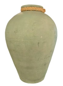 Powder Painted Vase With Rope Top Rung