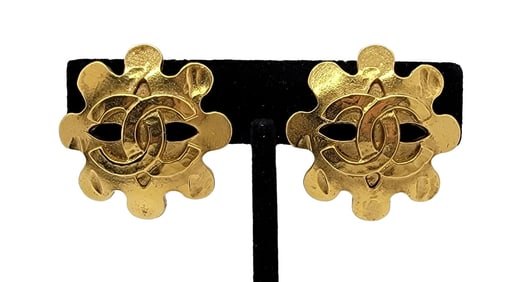 Authenic Chanel Jumbo Clip On Earring