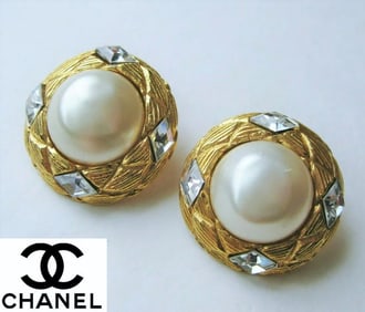 Rare Authentic Chanel Clipon Ear Rings