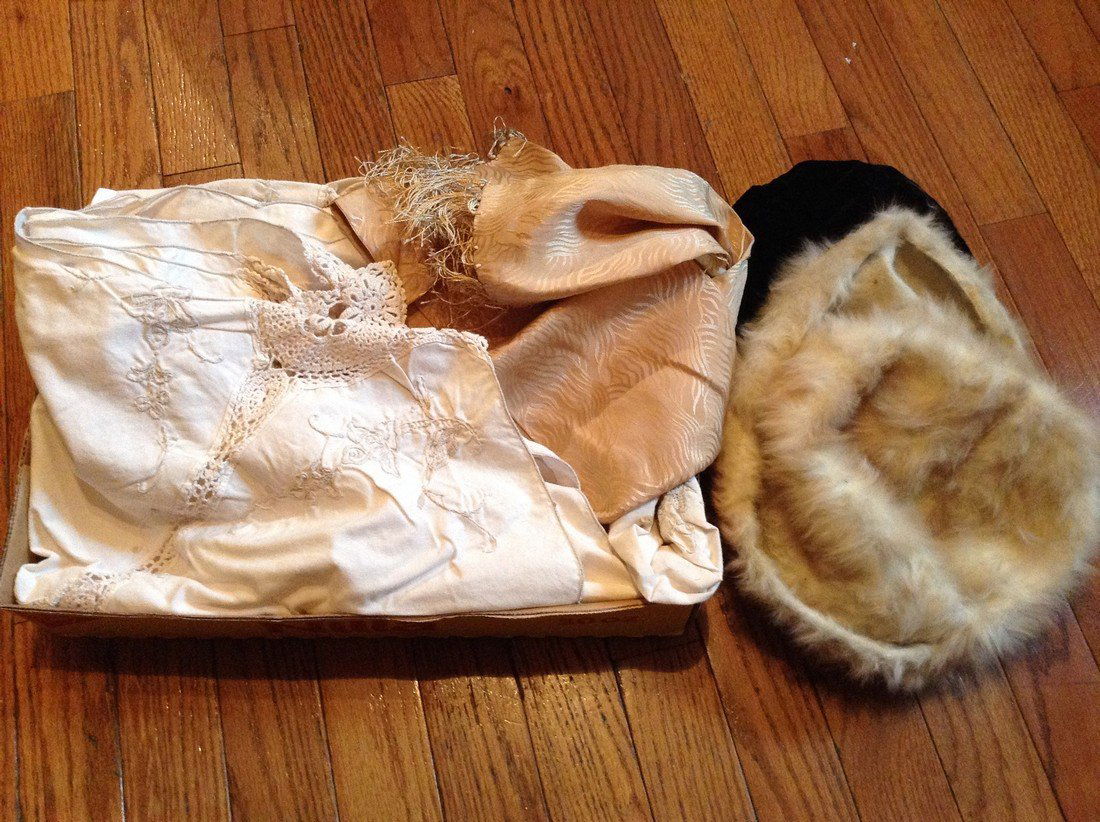Vintage Linens and Woman's hats (1 of 1)