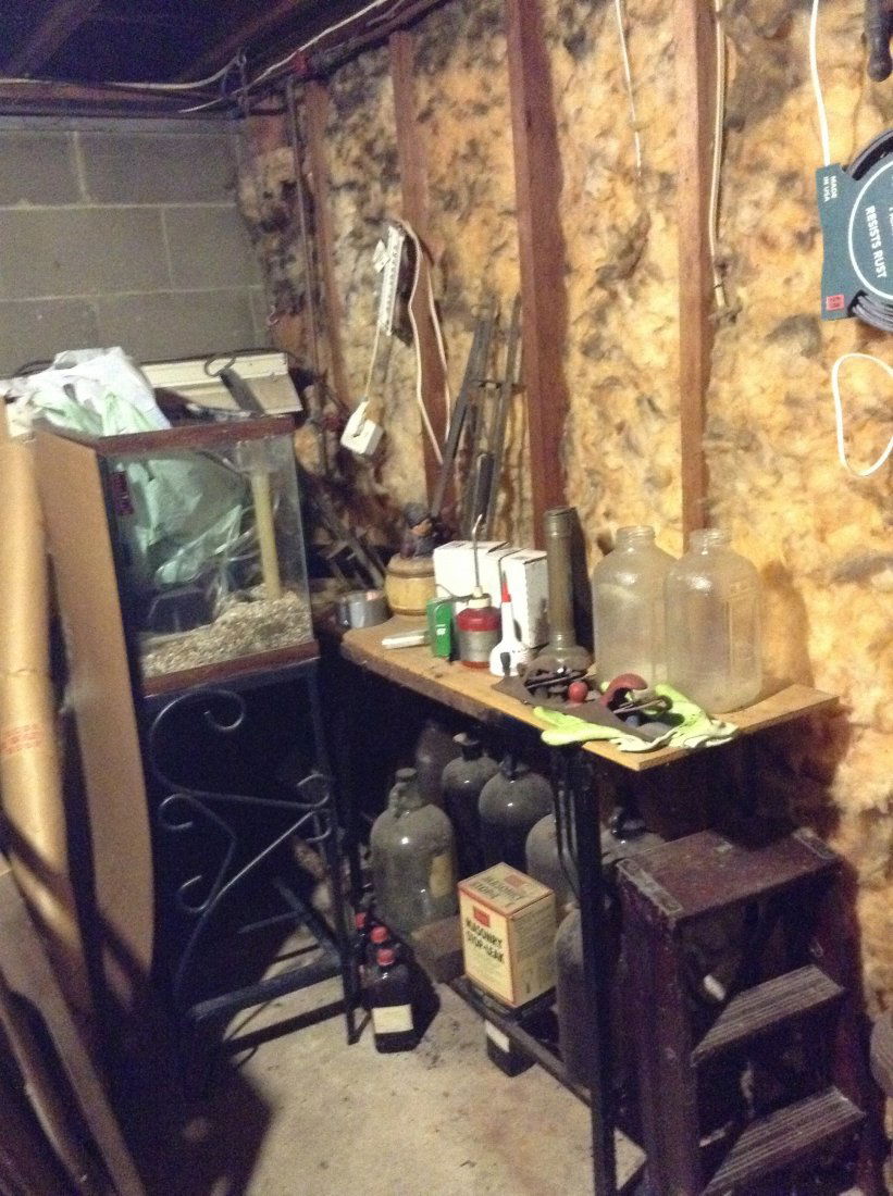 3 Metal stands, Vintage Wood planes, oil cans and more (1 of 5)