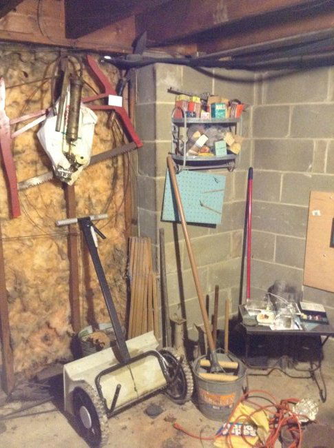 Complete contents of wall and floor - Tools, Galvized (1 of 4)
