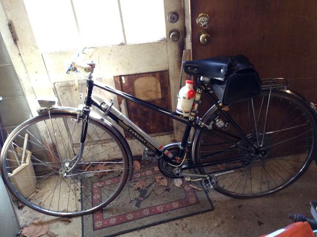 Black Peugeot Racing Bike - Complete (1 of 3)