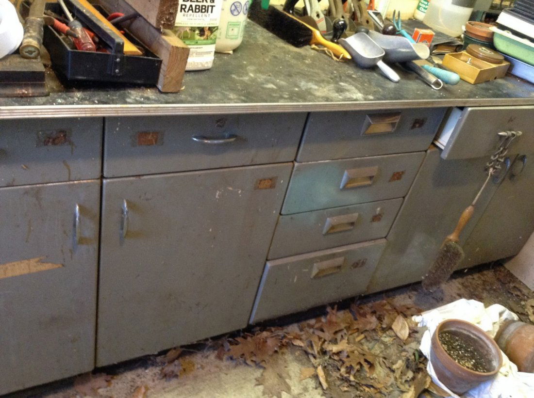 Industrial Work Bench - No contents (1 of 3)