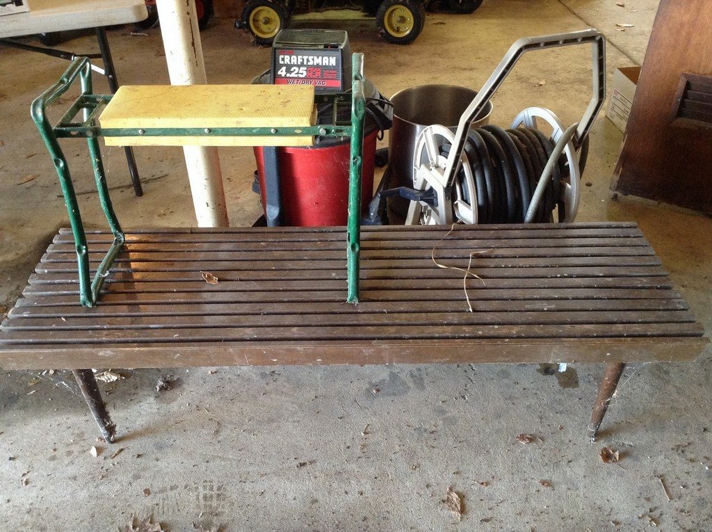 5 FT wood bench and 2Ft garden bench: 5 FT wood bench and 2Ft garden bench