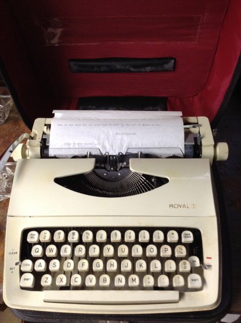 Royal Typewritter: Royal Typewritter - working condition