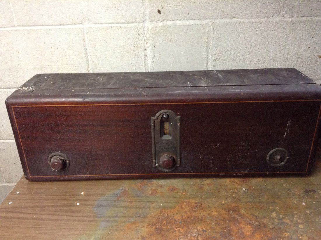 RCA - Radiola 17 radio (1 of 3)